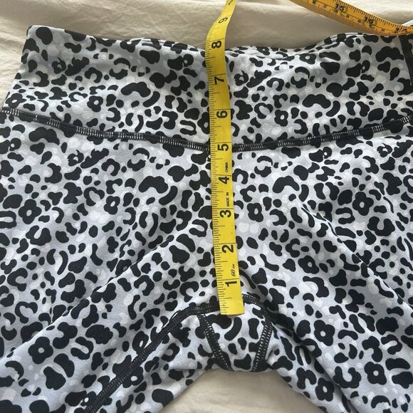 Nike Size Small Leggings Running Crop Mid Rise Stretch Leopard Print - Picture 8 of 9